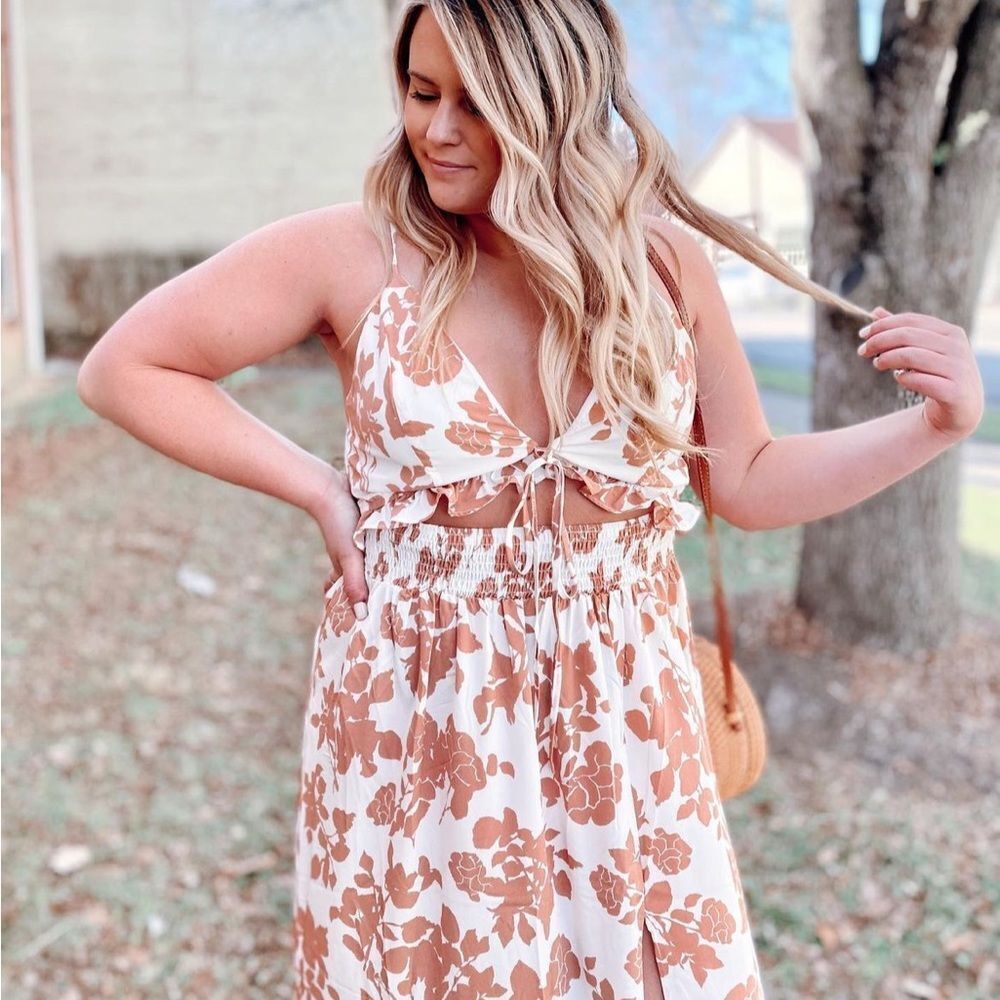 Floral Ruffle Cut Out Maxi Dress - Picture 5 of 11